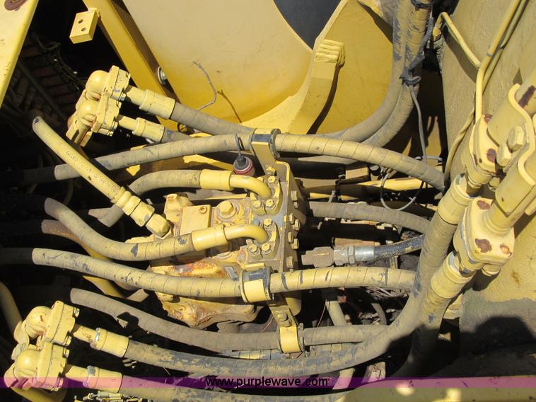 image for item B2715 1999 Komatsu PC220LC-6LE excavator