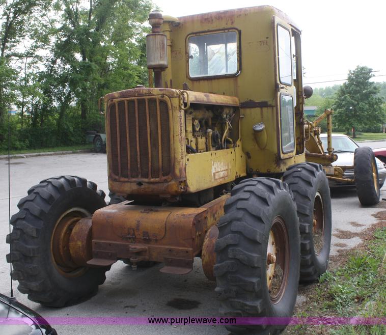 image for item B6608 1950 Caterpillar 112 motor grader