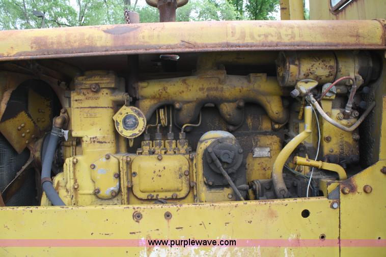 image for item B6608 1950 Caterpillar 112 motor grader