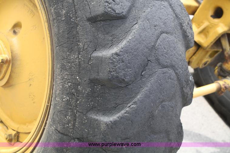 image for item B6608 1950 Caterpillar 112 motor grader