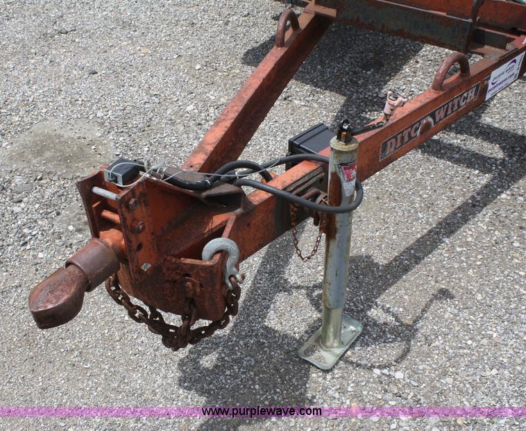 image for item B6683 1978 Ditch Witch T6 tandem axle trailer