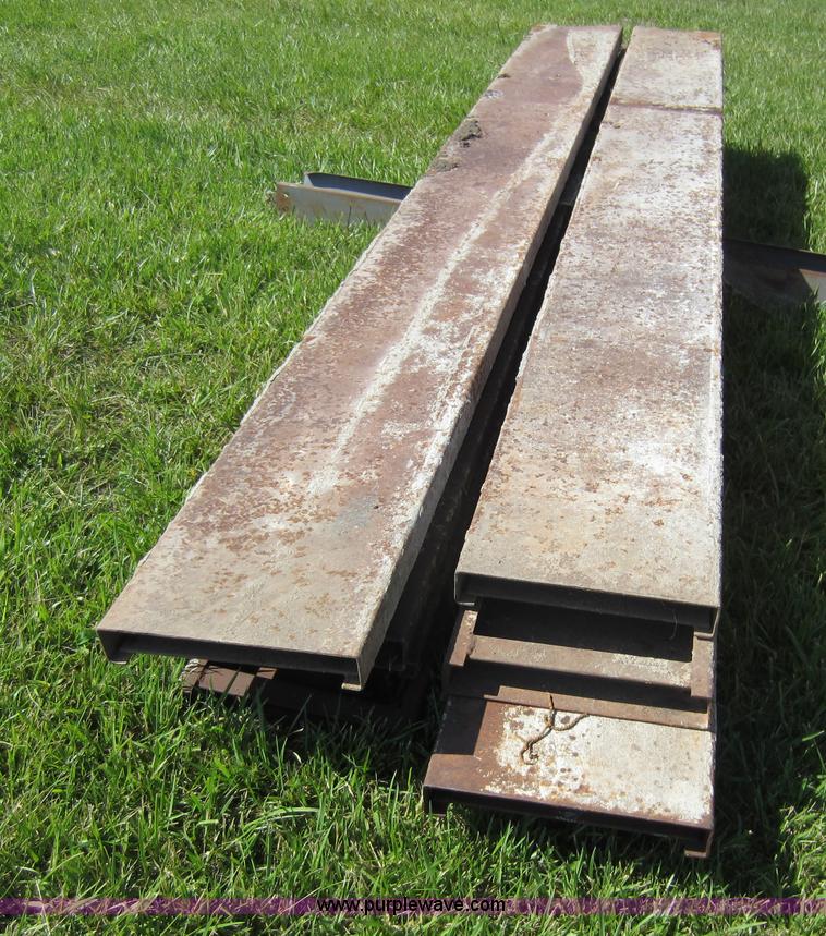 image for item B9120 Concrete forms