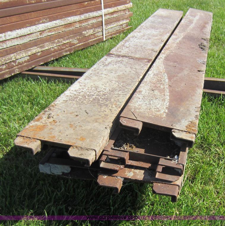 image for item B9120 Concrete forms