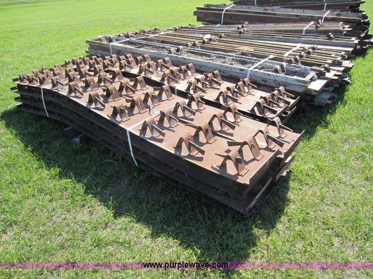 image for item B9120 Concrete forms