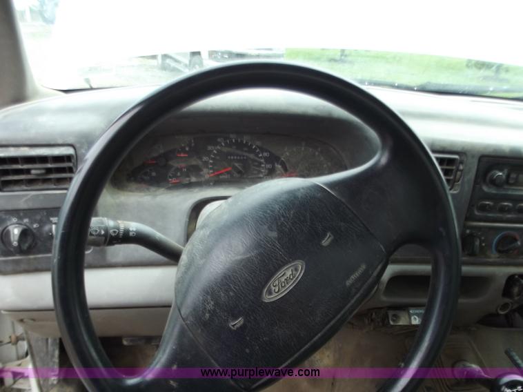 image for item C2091 1999 Ford F450 XL Super Duty dump truck