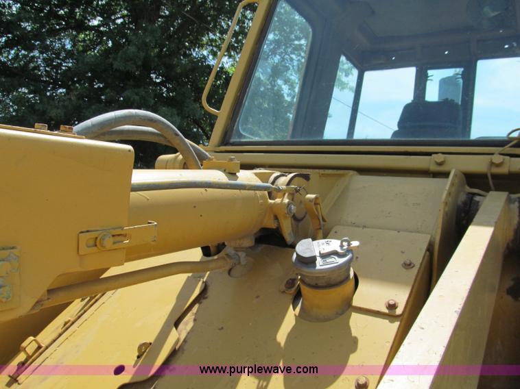 image for item C2171 1993 Caterpillar 953B track loader