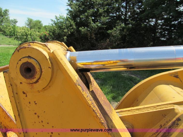 image for item C2171 1993 Caterpillar 953B track loader