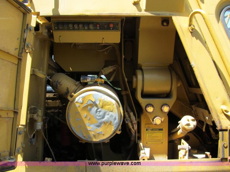 image for item C2171 1993 Caterpillar 953B track loader