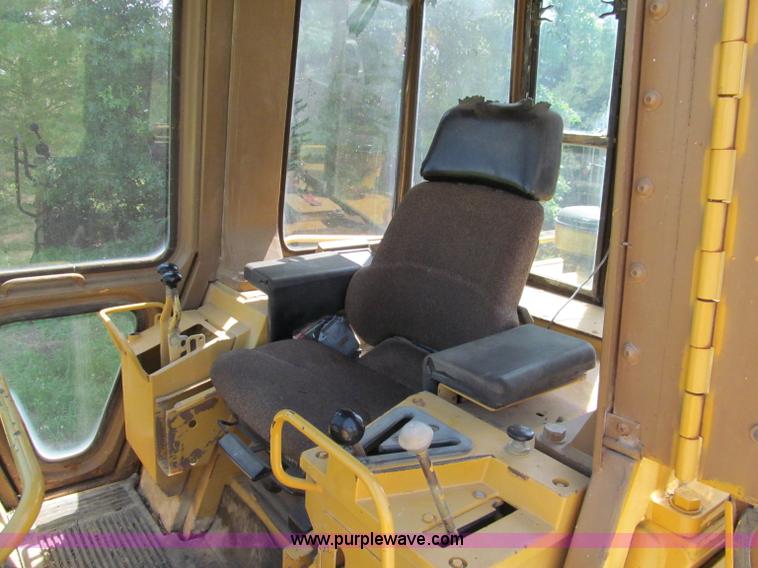 image for item C2171 1993 Caterpillar 953B track loader