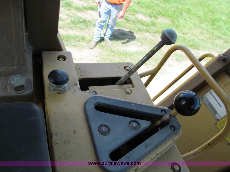 image for item C2171 1993 Caterpillar 953B track loader