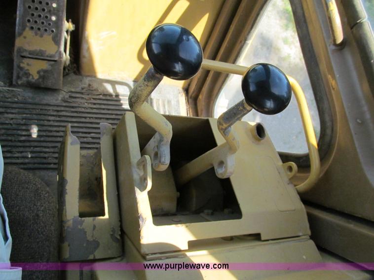 image for item C2171 1993 Caterpillar 953B track loader