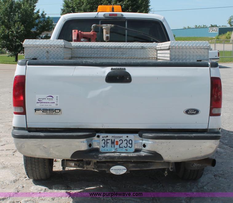 image for item C2510 2006 Ford F250 XLT Super Duty SuperCab pickup truck
