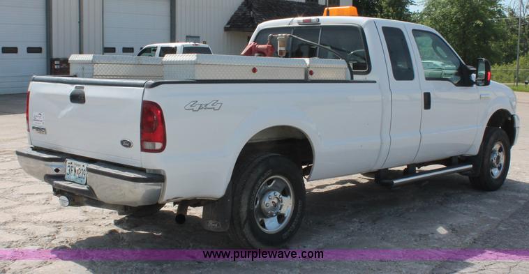 image for item C2510 2006 Ford F250 XLT Super Duty SuperCab pickup truck