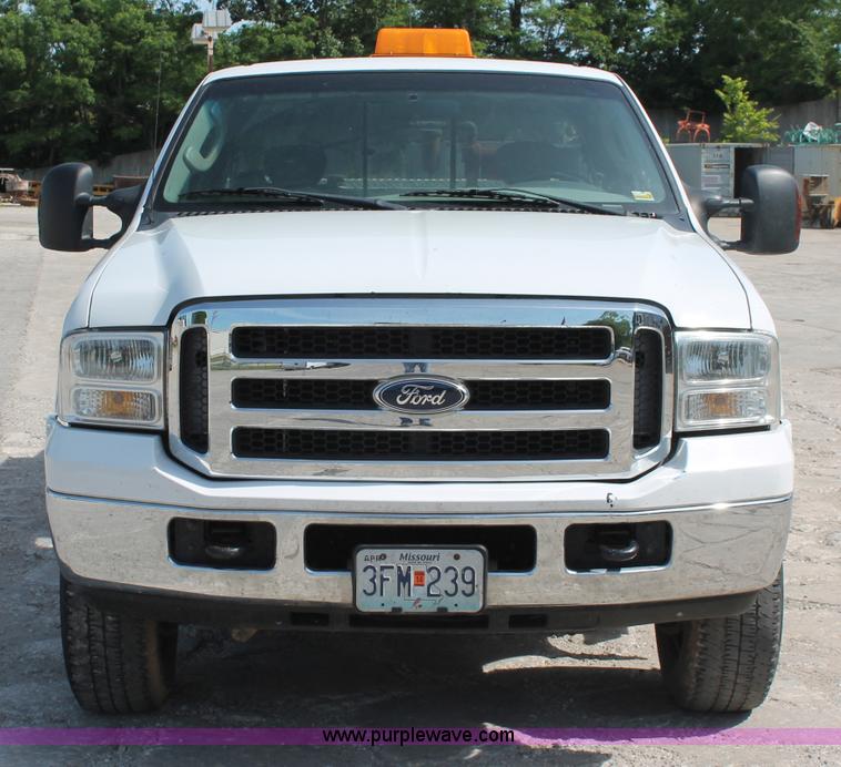image for item C2510 2006 Ford F250 XLT Super Duty SuperCab pickup truck