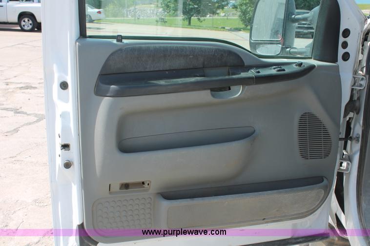 image for item C2510 2006 Ford F250 XLT Super Duty SuperCab pickup truck