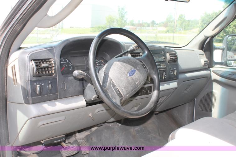 image for item C2510 2006 Ford F250 XLT Super Duty SuperCab pickup truck