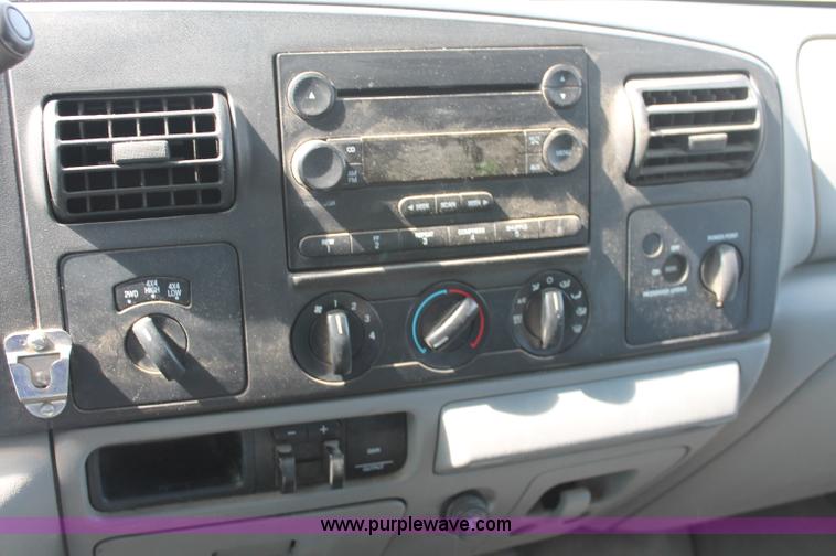 image for item C2510 2006 Ford F250 XLT Super Duty SuperCab pickup truck