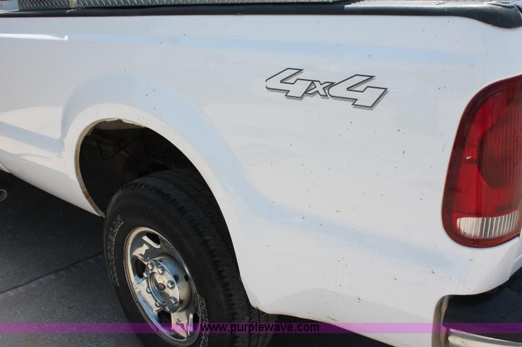image for item C2510 2006 Ford F250 XLT Super Duty SuperCab pickup truck