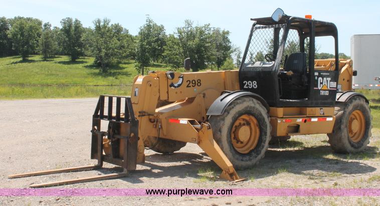 image for item C2511 2000 Caterpillar TH103 telehandler