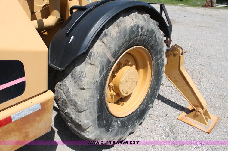 image for item C2511 2000 Caterpillar TH103 telehandler