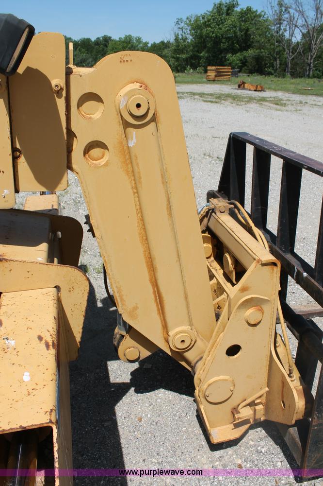 image for item C2511 2000 Caterpillar TH103 telehandler