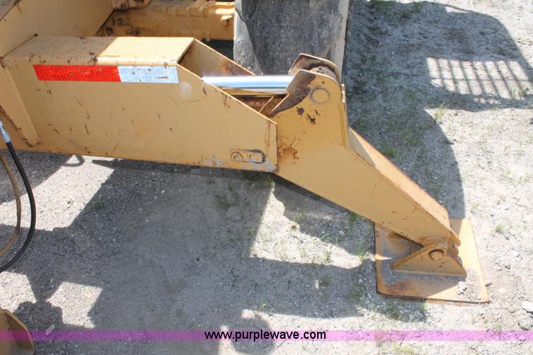 image for item C2511 2000 Caterpillar TH103 telehandler