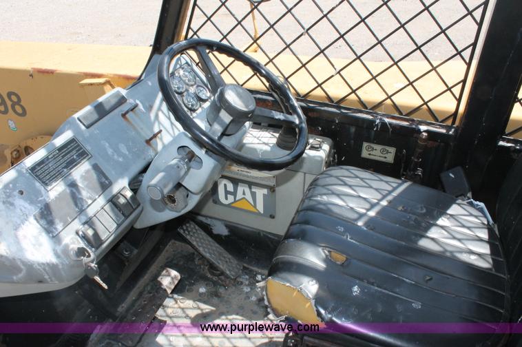 image for item C2511 2000 Caterpillar TH103 telehandler