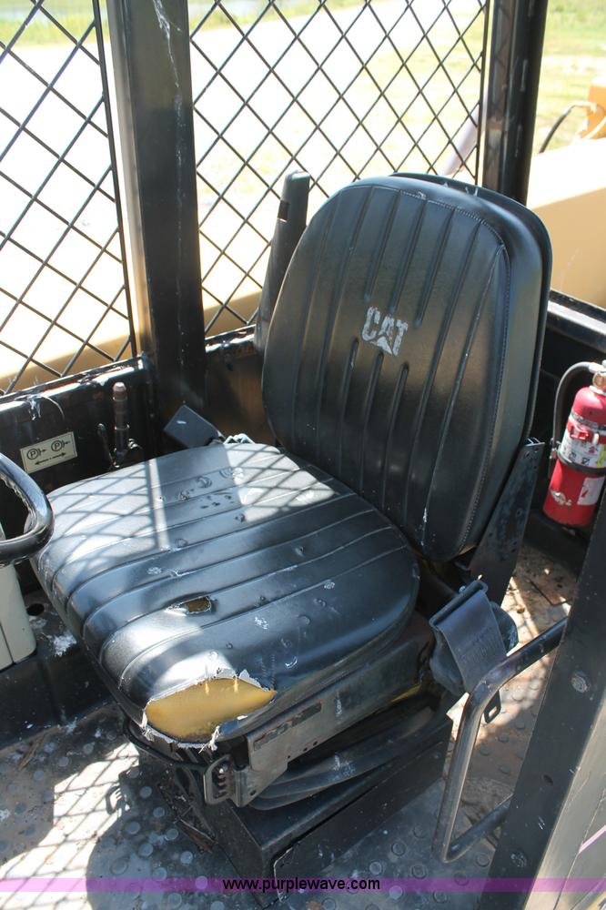 image for item C2511 2000 Caterpillar TH103 telehandler