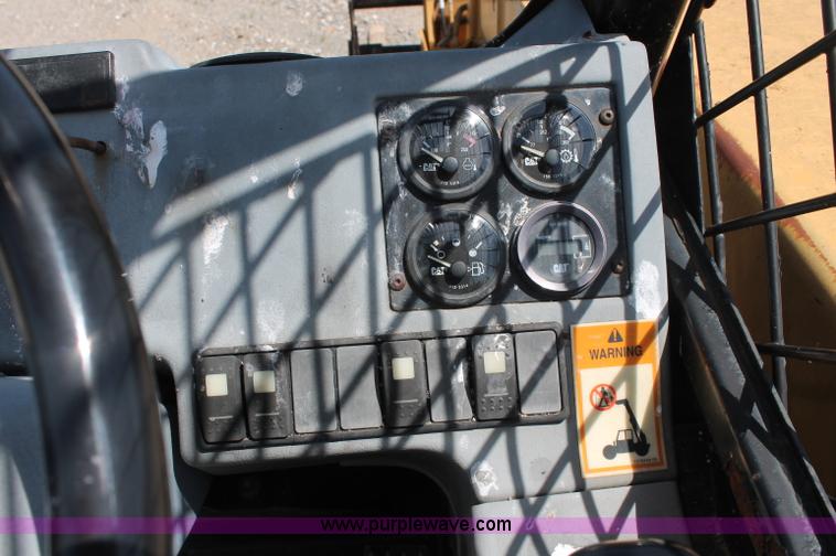 image for item C2511 2000 Caterpillar TH103 telehandler