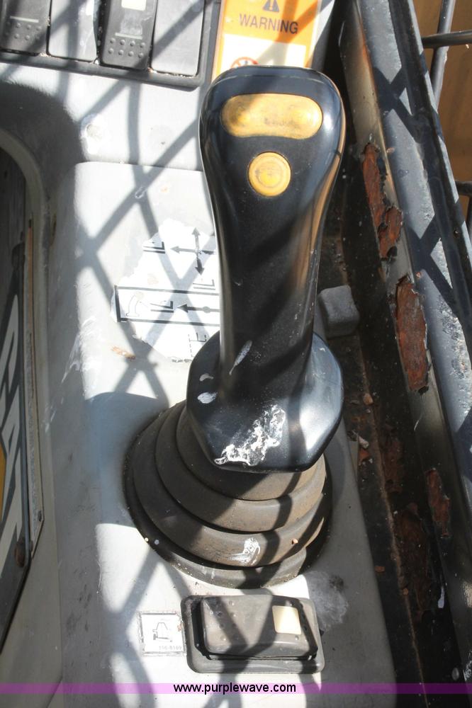 image for item C2511 2000 Caterpillar TH103 telehandler