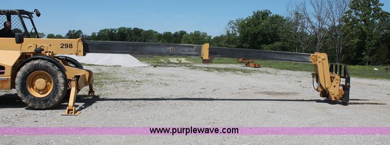 image for item C2511 2000 Caterpillar TH103 telehandler