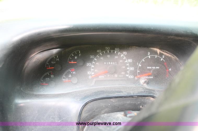 image for item C2513 2000 Ford F750 XL Super Duty single axle dump truck