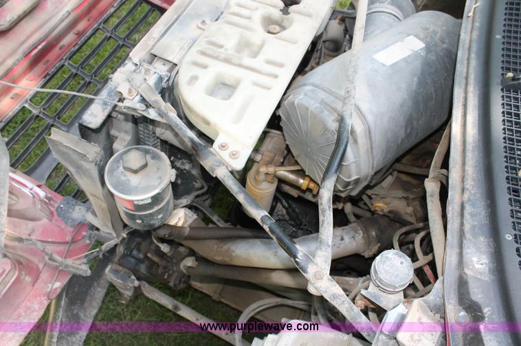 image for item C2513 2000 Ford F750 XL Super Duty single axle dump truck