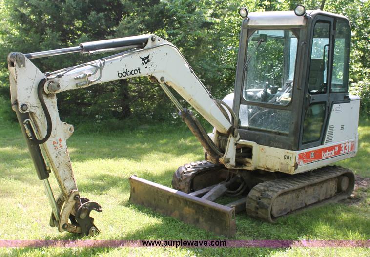 image for item C2514 2000 Bobcat 331C compact excavator