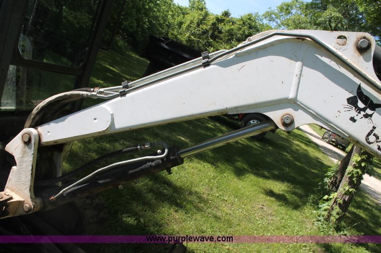 image for item C2514 2000 Bobcat 331C compact excavator