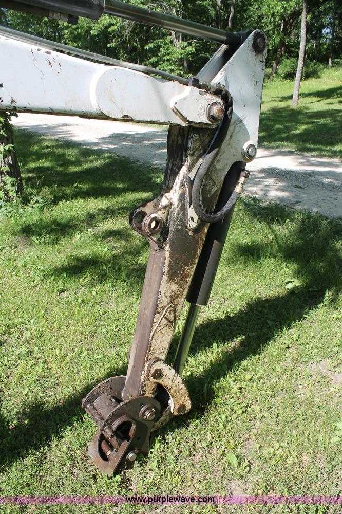image for item C2514 2000 Bobcat 331C compact excavator