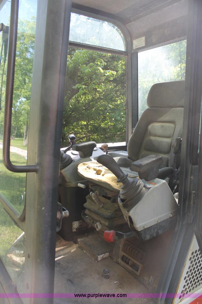 image for item C2514 2000 Bobcat 331C compact excavator