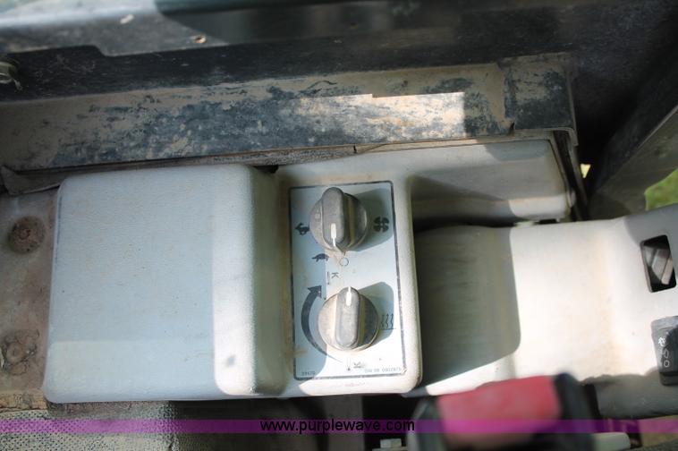 image for item C2514 2000 Bobcat 331C compact excavator