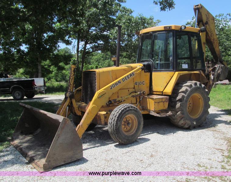 image for item D3279 1986 John Deere 410C backhoe
