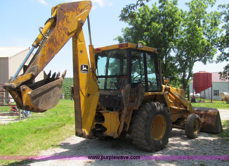 image for item D3279 1986 John Deere 410C backhoe