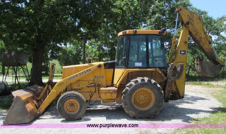 image for item D3279 1986 John Deere 410C backhoe