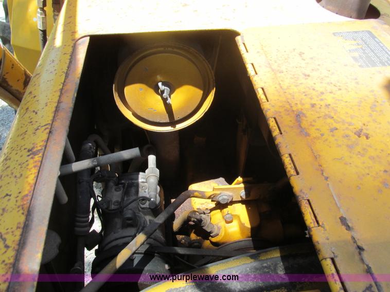 image for item D3279 1986 John Deere 410C backhoe