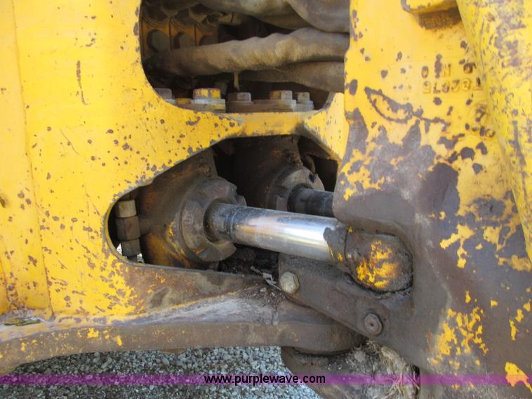 image for item D3279 1986 John Deere 410C backhoe