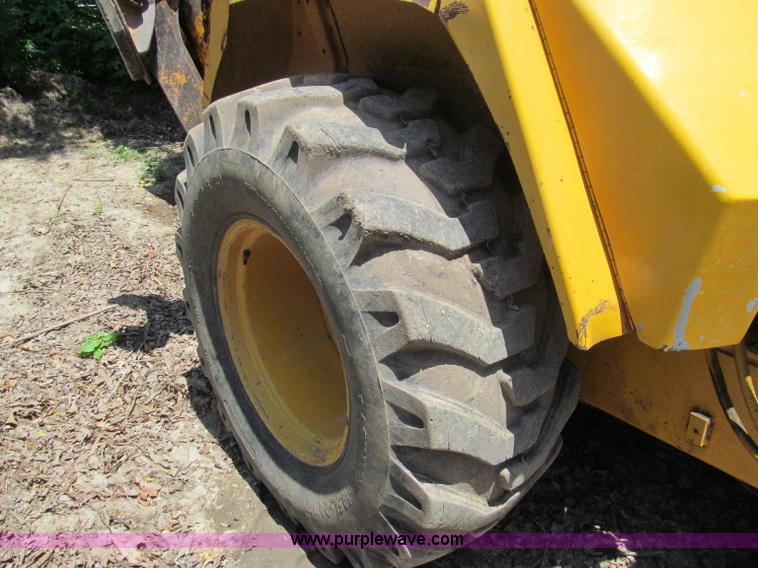 image for item D3279 1986 John Deere 410C backhoe