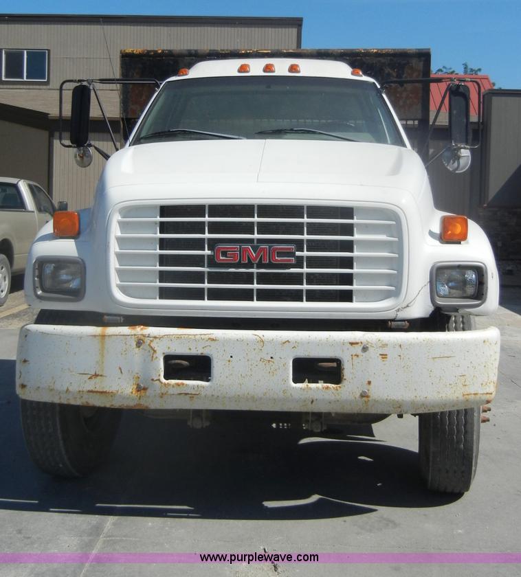 image for item D4117 1998 GMC C6500 flatbed truck