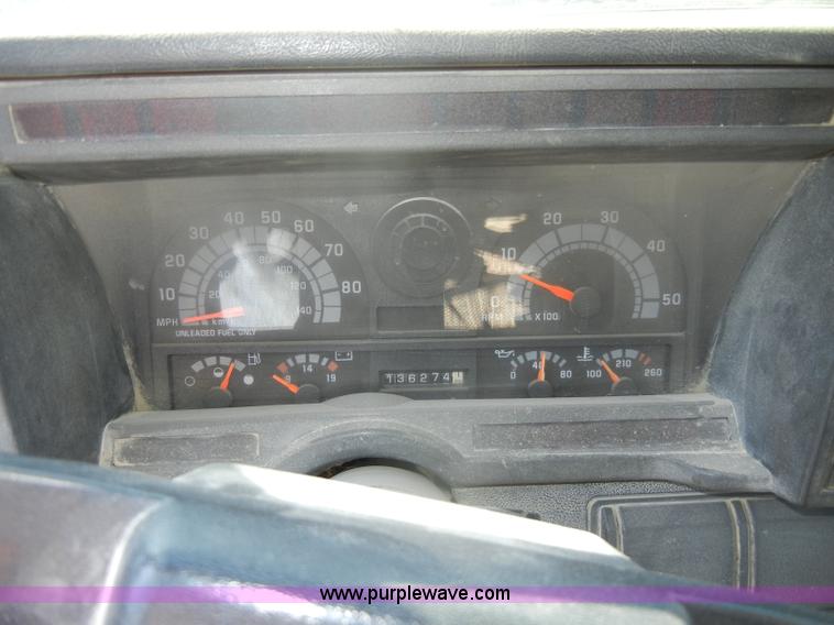 image for item D4117 1998 GMC C6500 flatbed truck