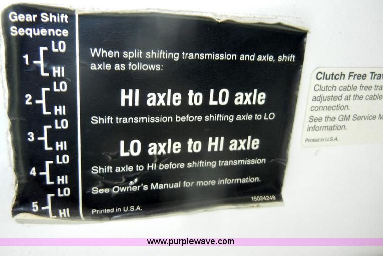 image for item D4117 1998 GMC C6500 flatbed truck