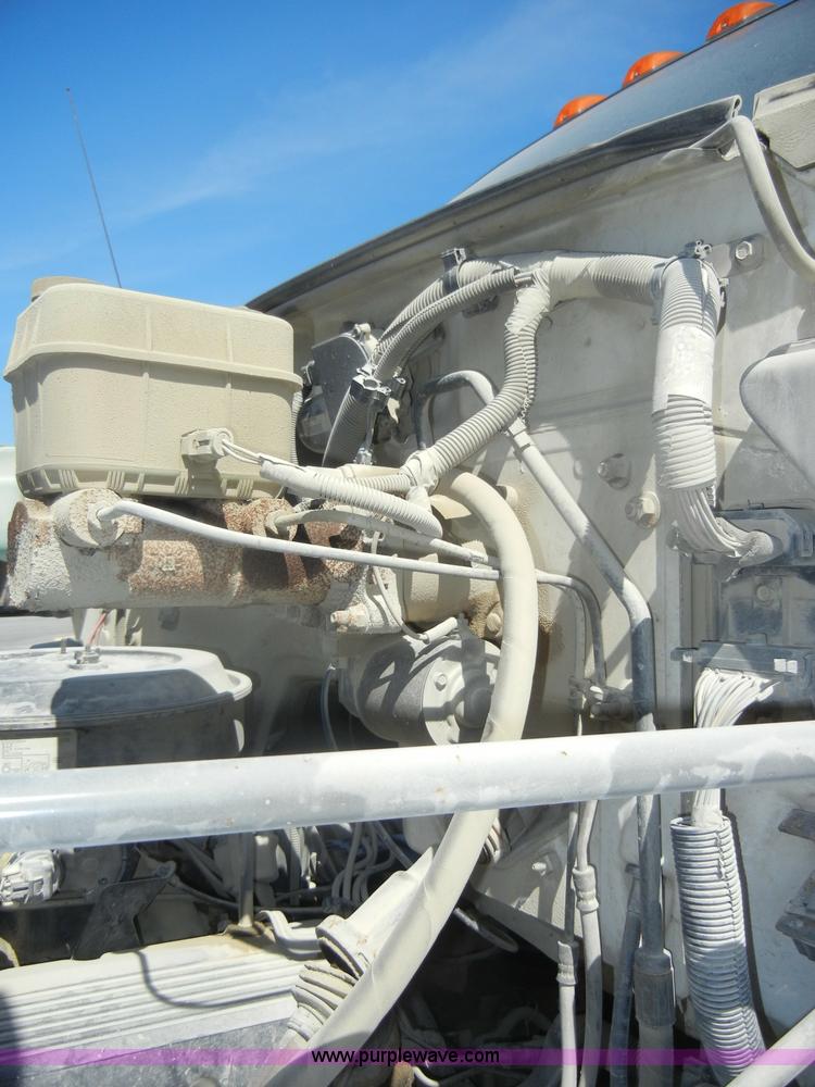 image for item D4117 1998 GMC C6500 flatbed truck