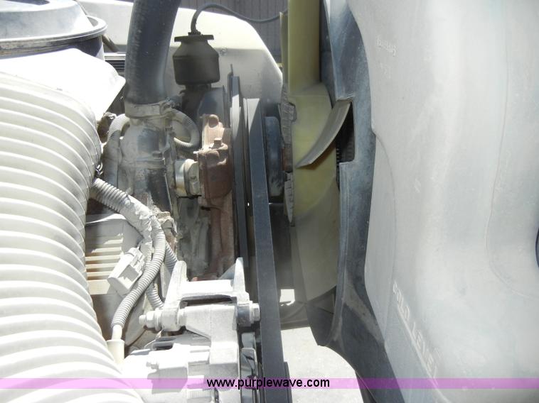 image for item D4117 1998 GMC C6500 flatbed truck