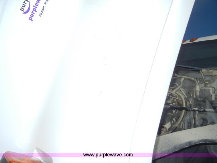 image for item D4117 1998 GMC C6500 flatbed truck